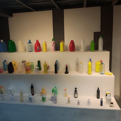 Nhà máy sản xuất Máy chiết rót, đóng nắp và dán nhãn chất tẩy rửa tự động hoàn toàn